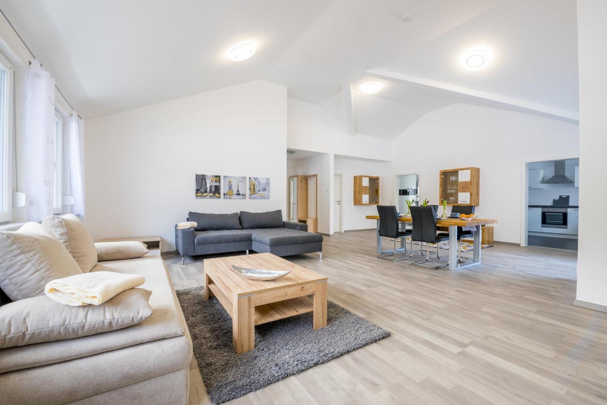 Apartment Moeblierte Penthaus